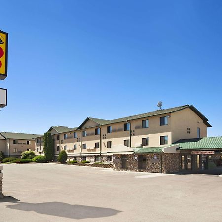 Super 8 By Wyndham Idaho Falls Exterior photo