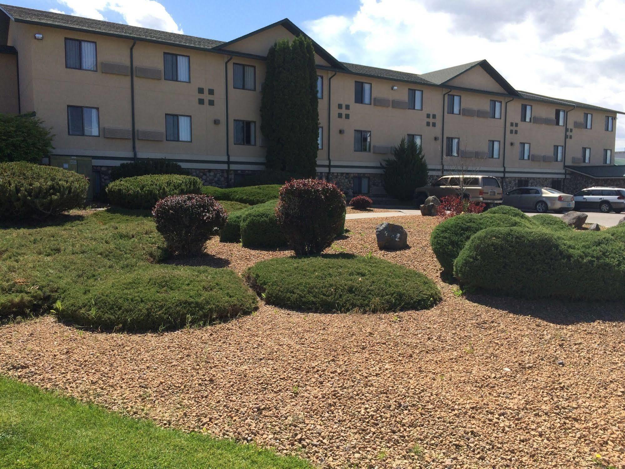 Super 8 By Wyndham Idaho Falls Exterior photo
